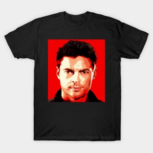 karl urban T-Shirt